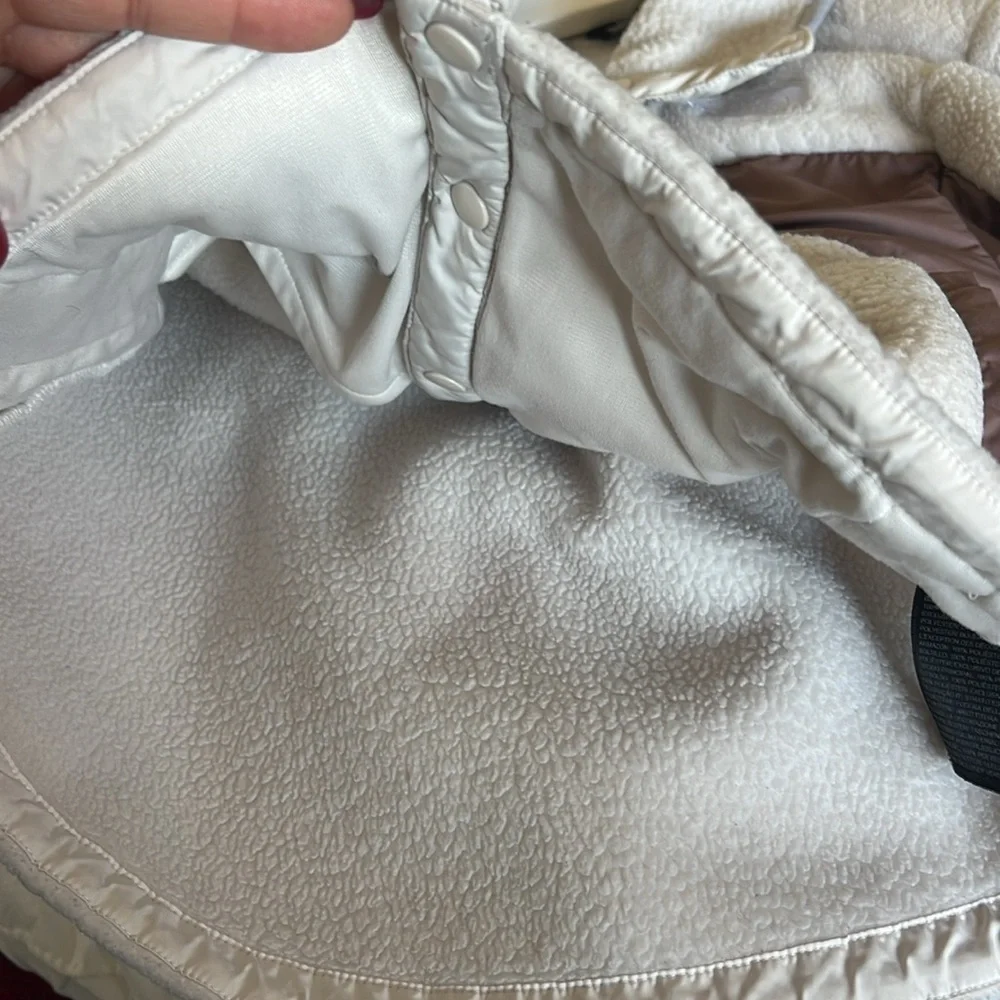 The North Face Girl's Fleece Mashup Gardenia White Jacket - Picture 9 of 9